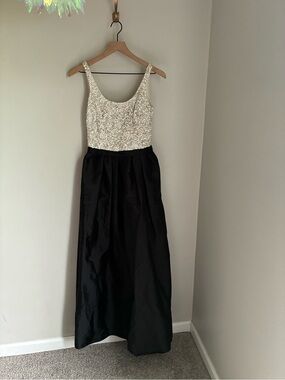 sage lace bridesmaid dresses Green Chiffon Dress A-Line Floor-Length The model is 58 Strappy Backless Maxi Dress Coat Size:38 R Evening Dress